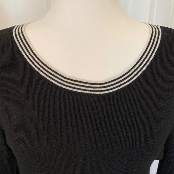 EUC.  Black tie neck lightweight sweater - Picture 1 of 5